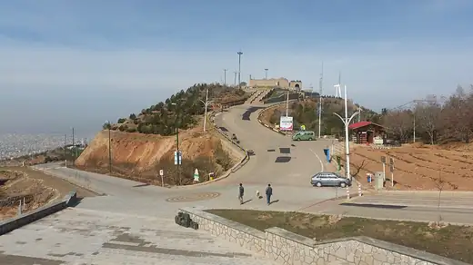کوه عینالی
