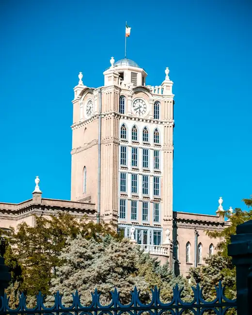 میدان ساعت