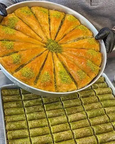 باقلوای تبریز