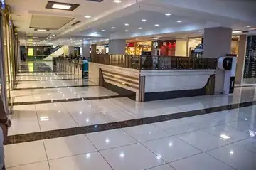 مرکز خرید ستاره باران — عکس ۳